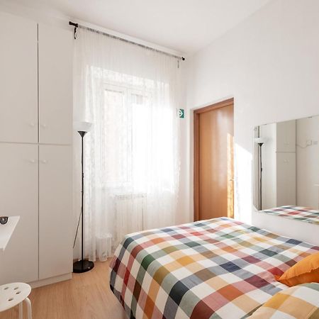 Central Little Basic Apartment Rome Buitenkant foto