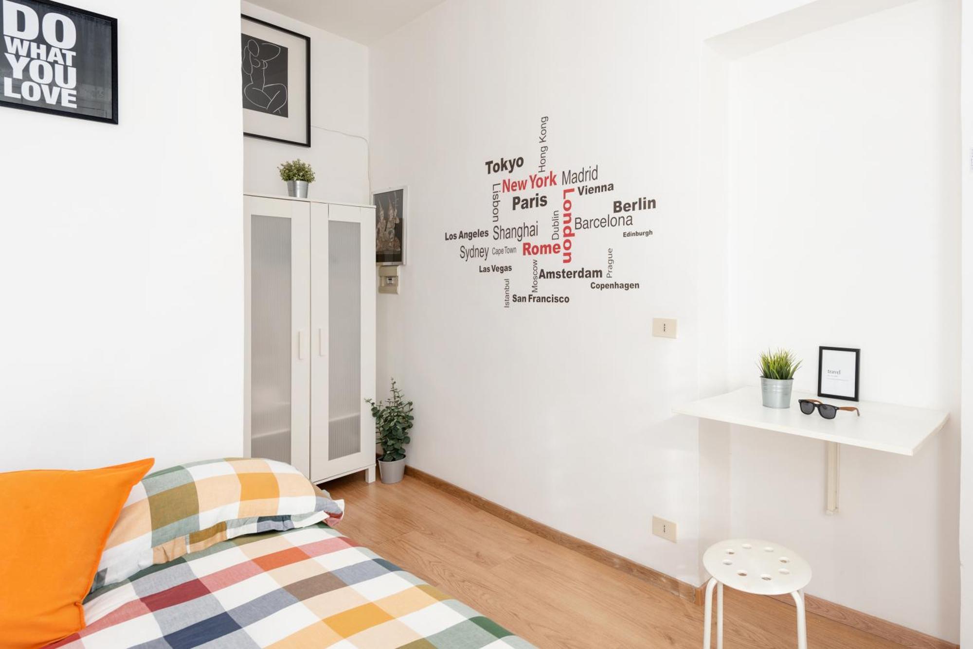 Central Little Basic Apartment Rome Buitenkant foto